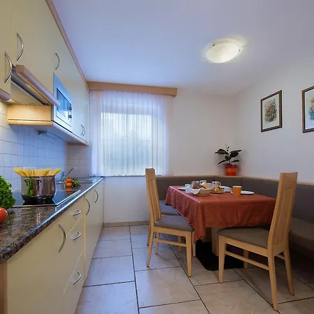 Olympia Aparthotel 3*